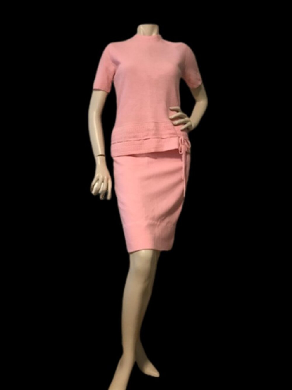 Vintage baby pink knitted two pieces set. Vintage knitted top and pencil skirt.